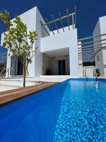 White Villas Paros – Up to 12 guests