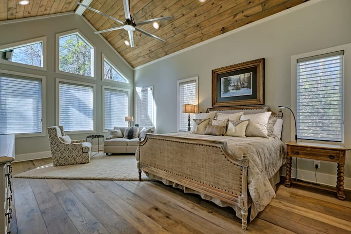 King Master ghorofa ya kwanza