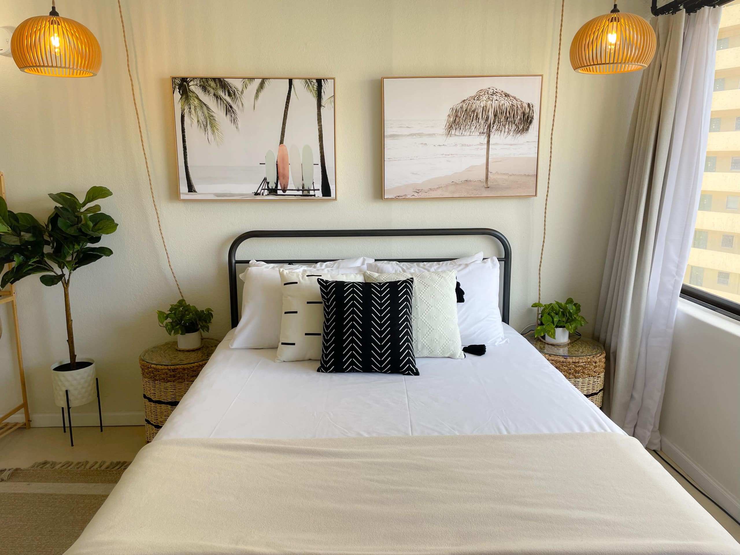Condo in Honolulu · ★4.67 · Studio · 1 bed · 1 private bath - Image 1