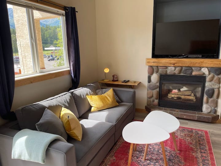 5 Min. Drive To The Resort And Fernie. A/c - Fernie