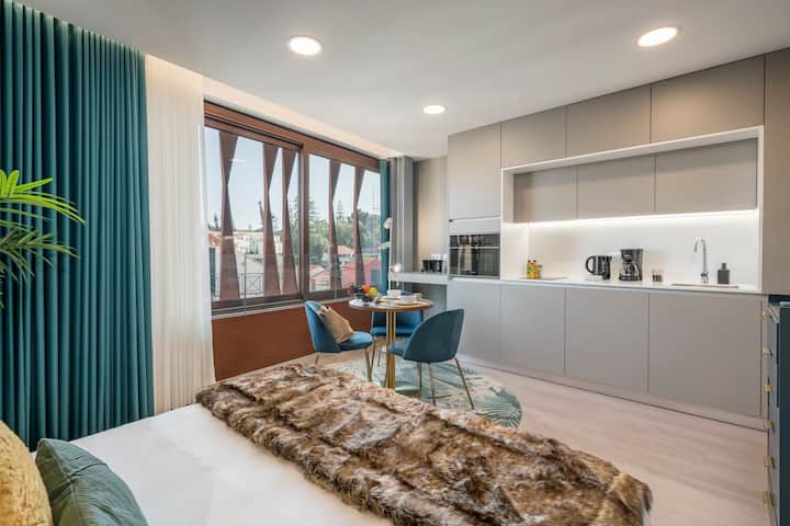 Cine Park Residence Vi By An Island Apart - Funchal