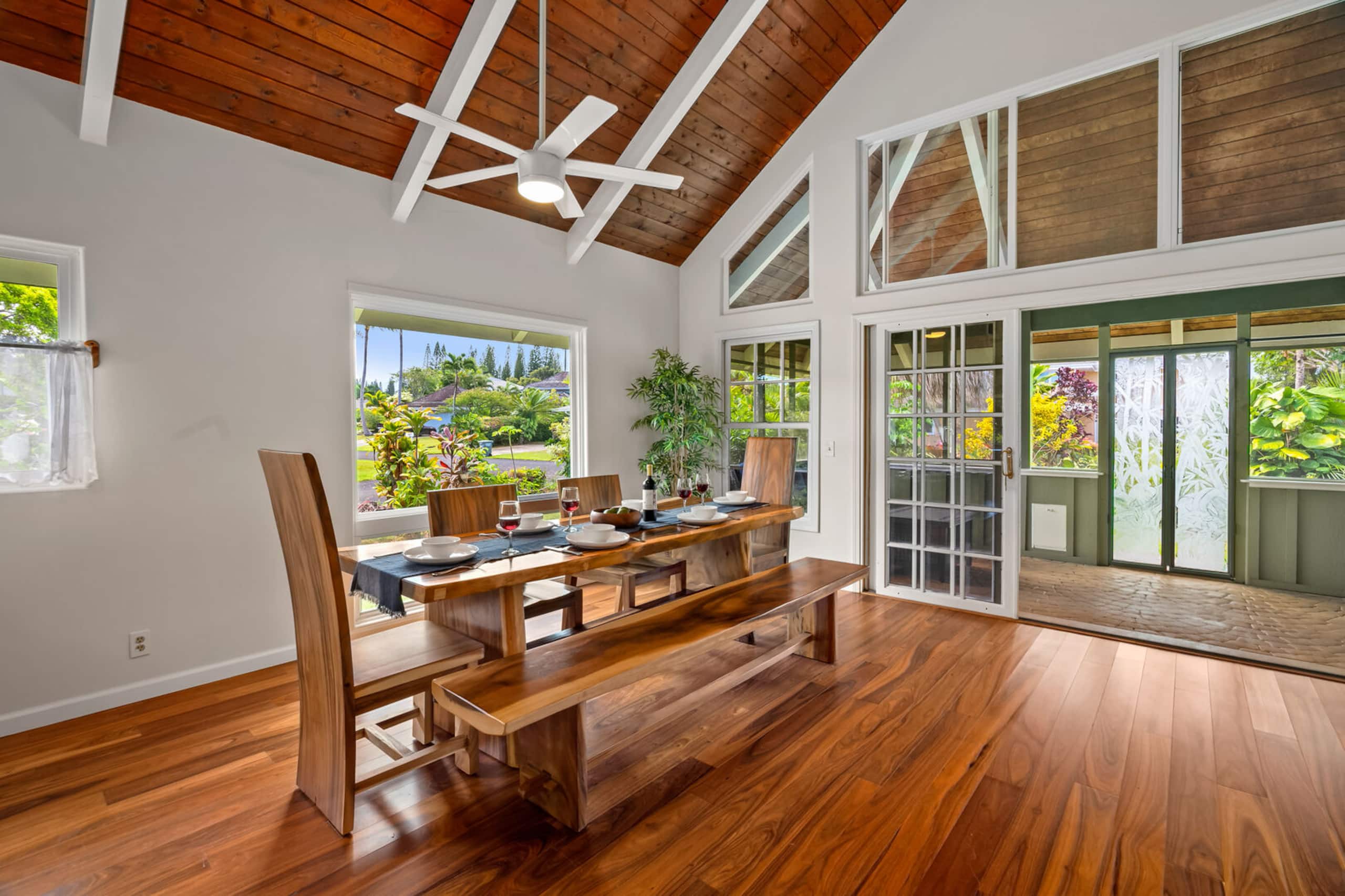 Home in Princeville · ★4.87 · 4 bedrooms · 5 beds · 3 baths - Image 19
