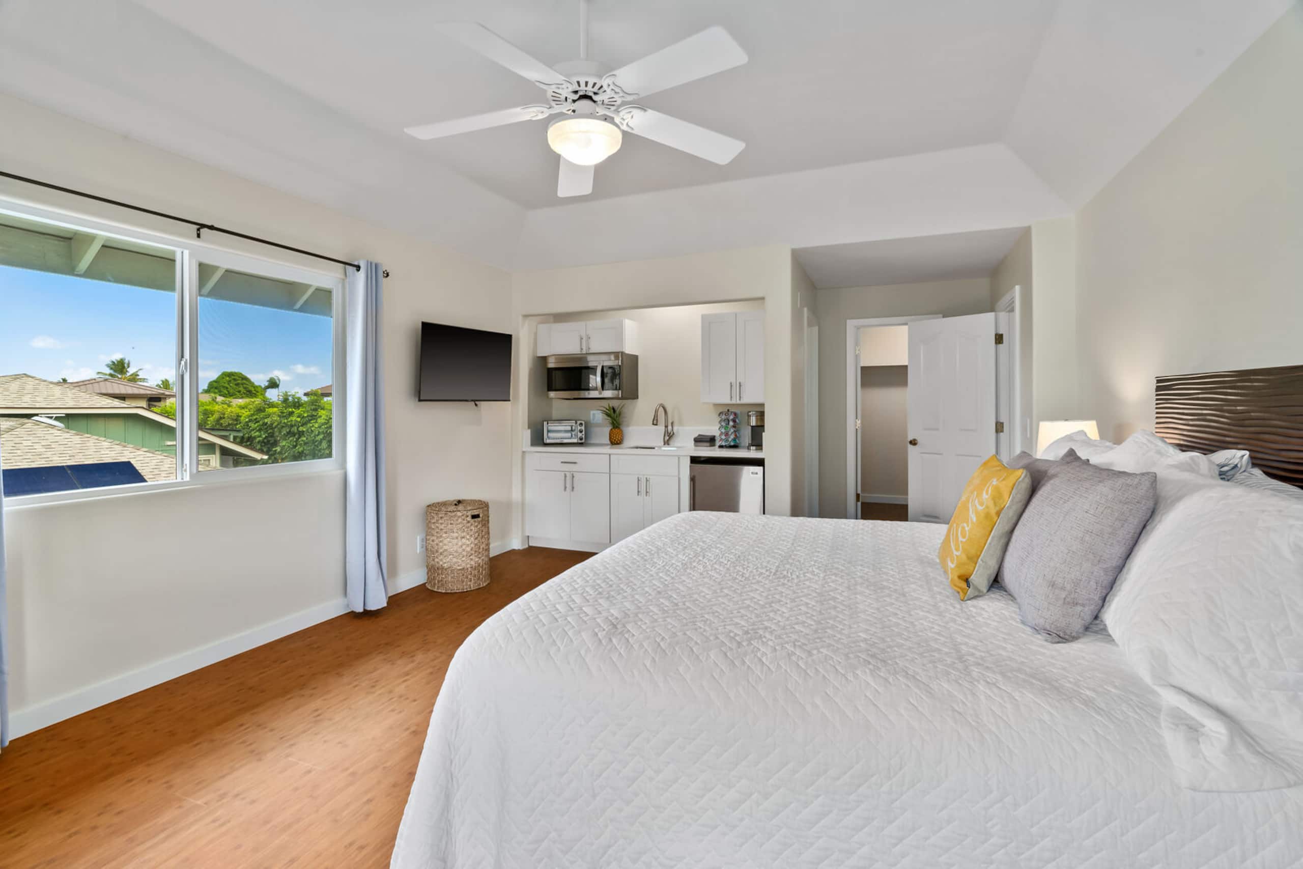 Home in Princeville · ★4.87 · 4 bedrooms · 5 beds · 3 baths - Image 28