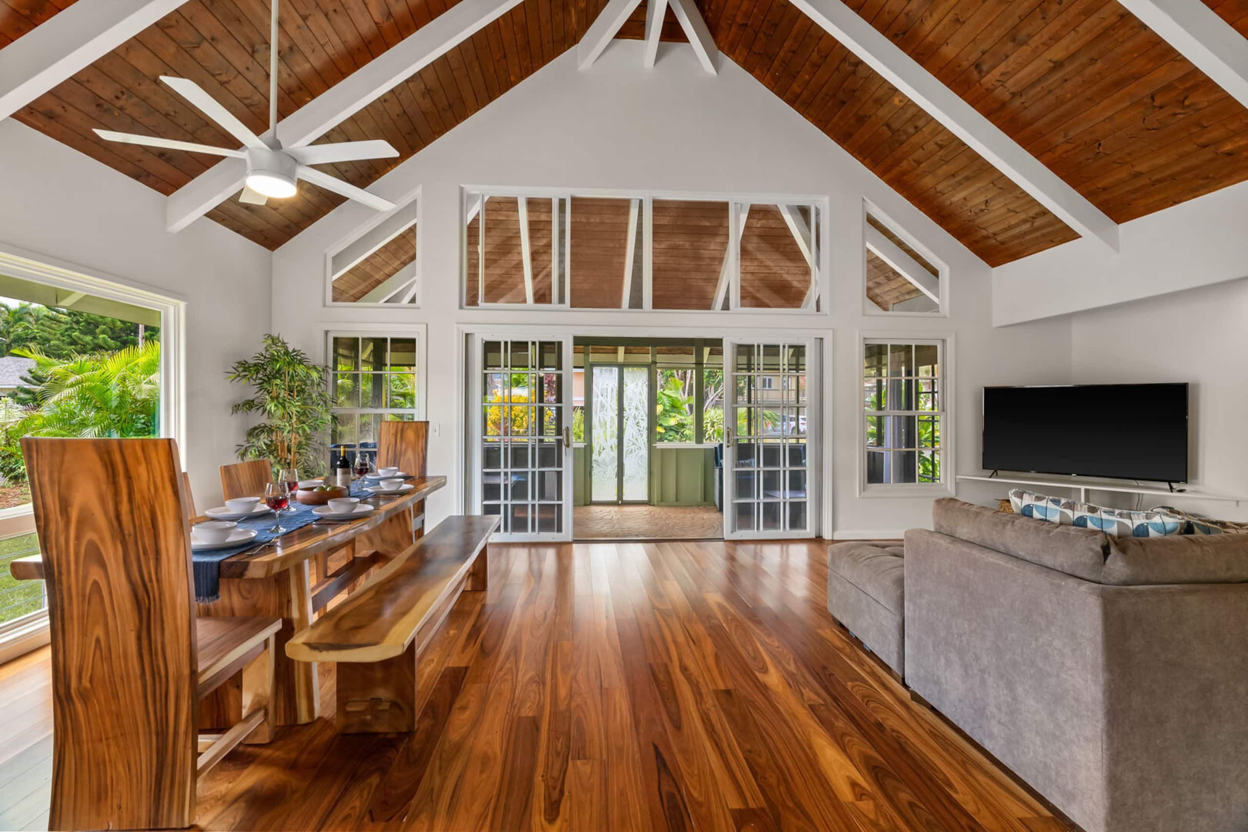 Home in Princeville · ★4.87 · 4 bedrooms · 5 beds · 3 baths - Image 6