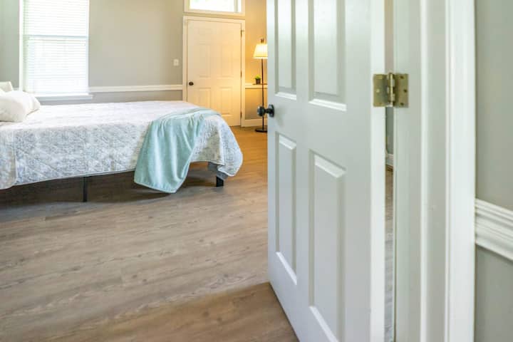 Საძინებელი #1 - საწოლი 152 × 203 სმ