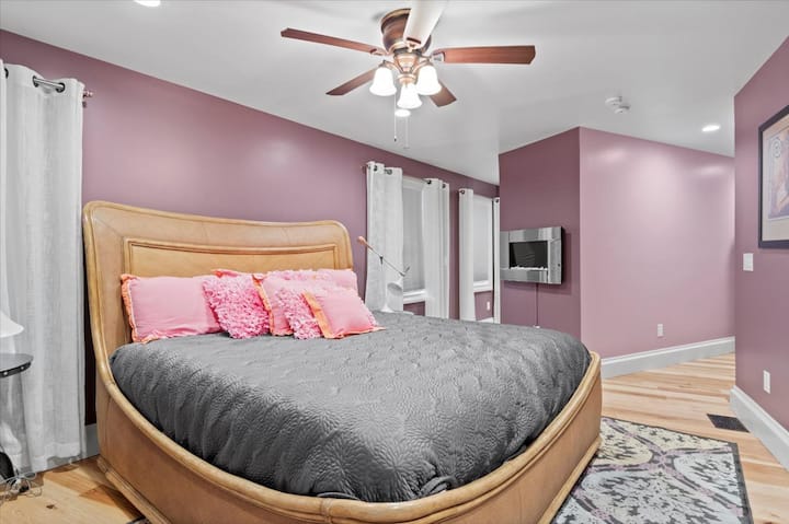 Newly Renovated | FLX Lake Access | Near Casino