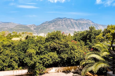 Top performing Airbnb: Kalamata's Spacious Getaway-Taygetos Amazing View in Δήμος Καλαμάτας