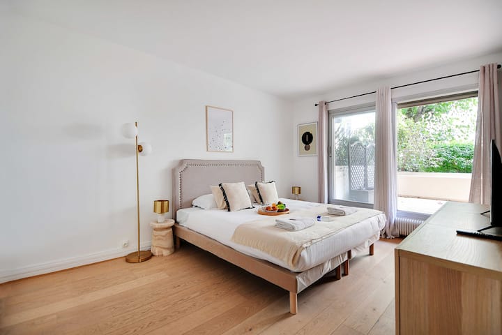 საძინებელი 1