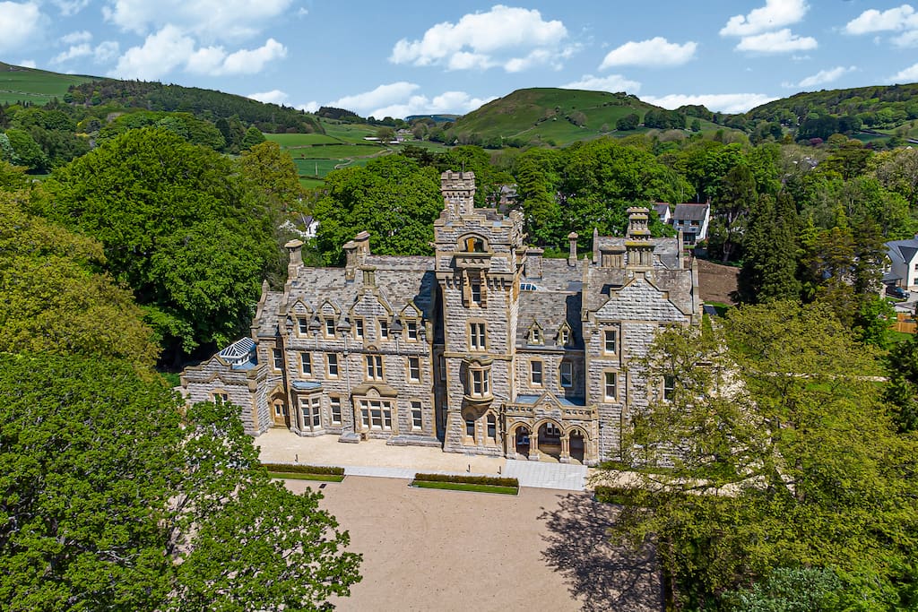 The Elizabeth Suite Stone Cross Mansion