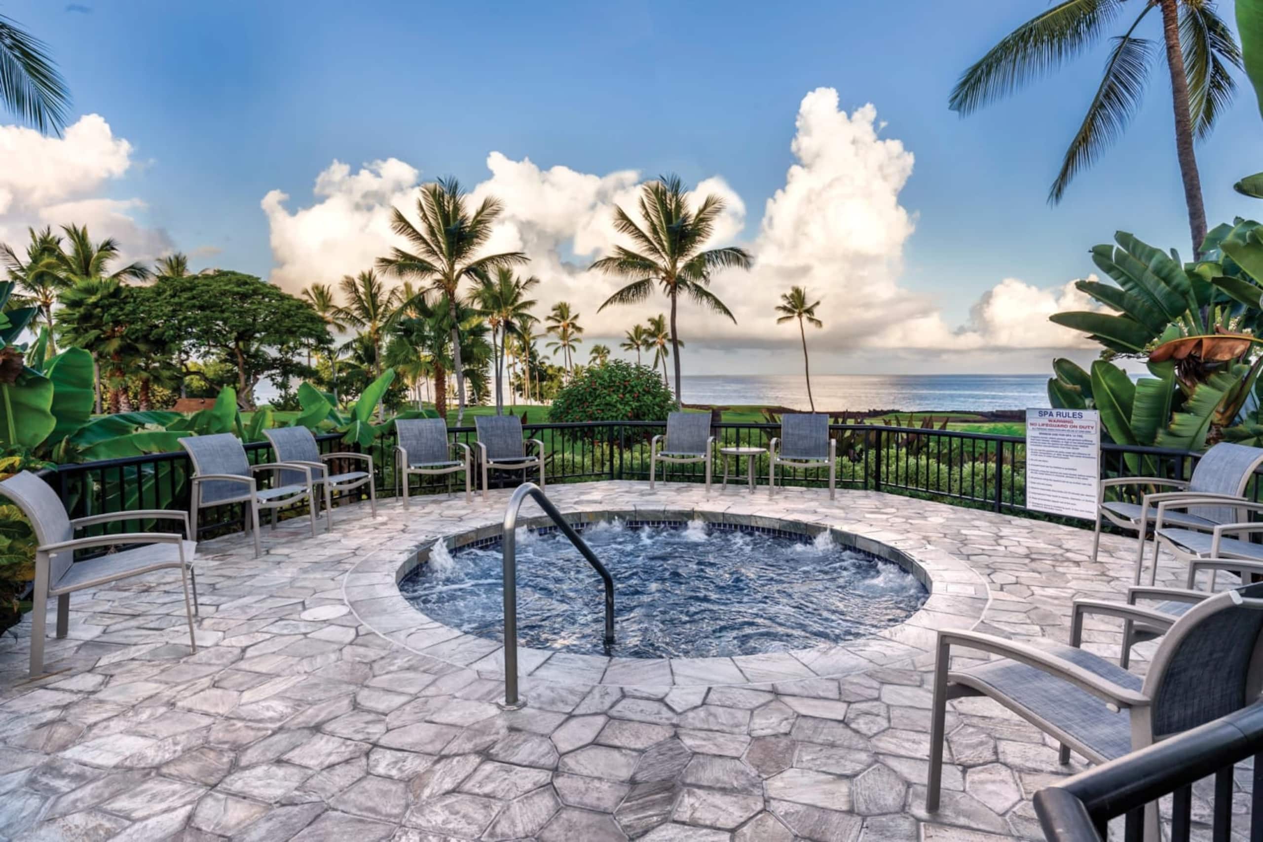 Condo in Kailua-Kona · ★5.0 · 2 bedrooms · 4 beds · 1 private bath - Image 10