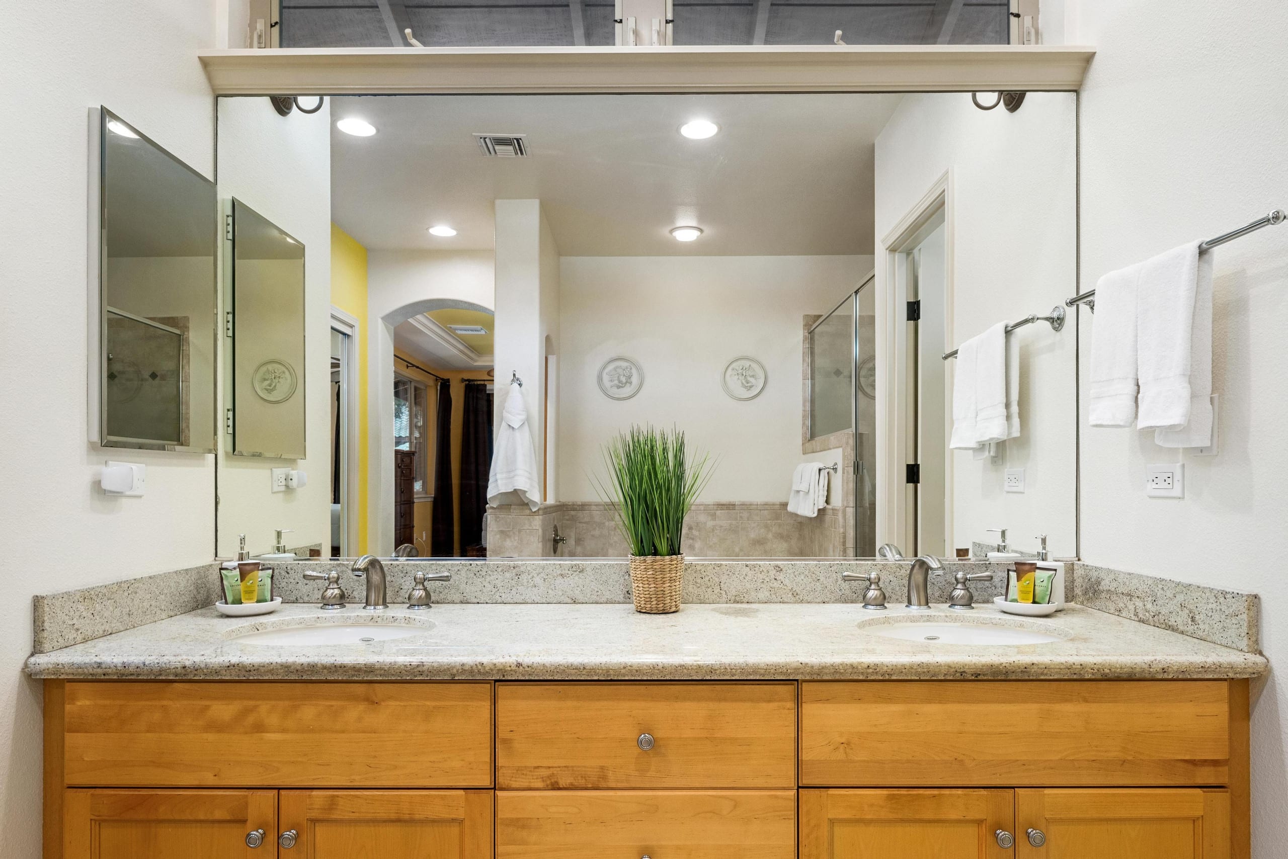 Townhouse in Waimea · ★4.88 · 2 bedrooms · 2 beds · 2 baths - Image 8