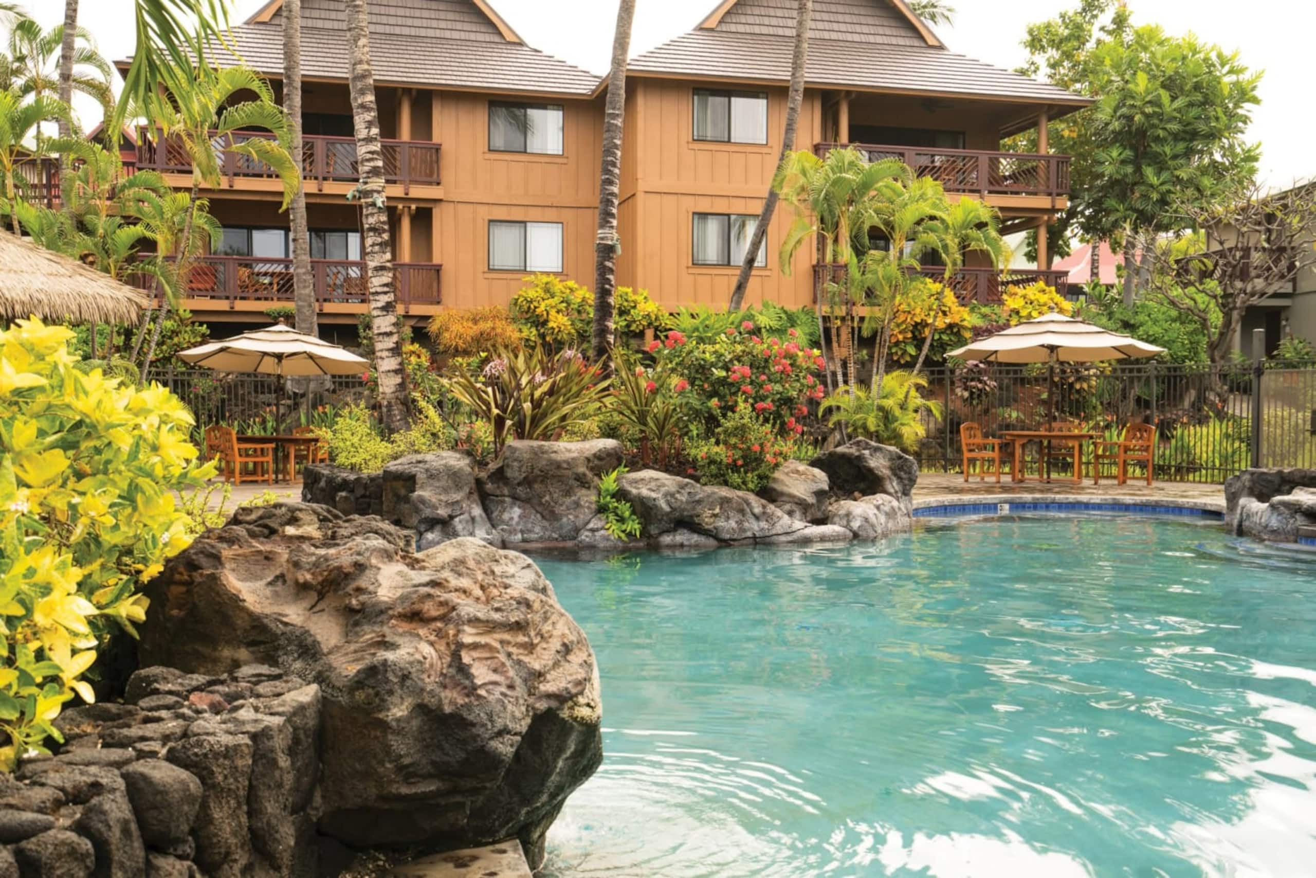 Condo in Kailua-Kona · ★5.0 · 2 bedrooms · 3 beds · 2 private baths - Image 4