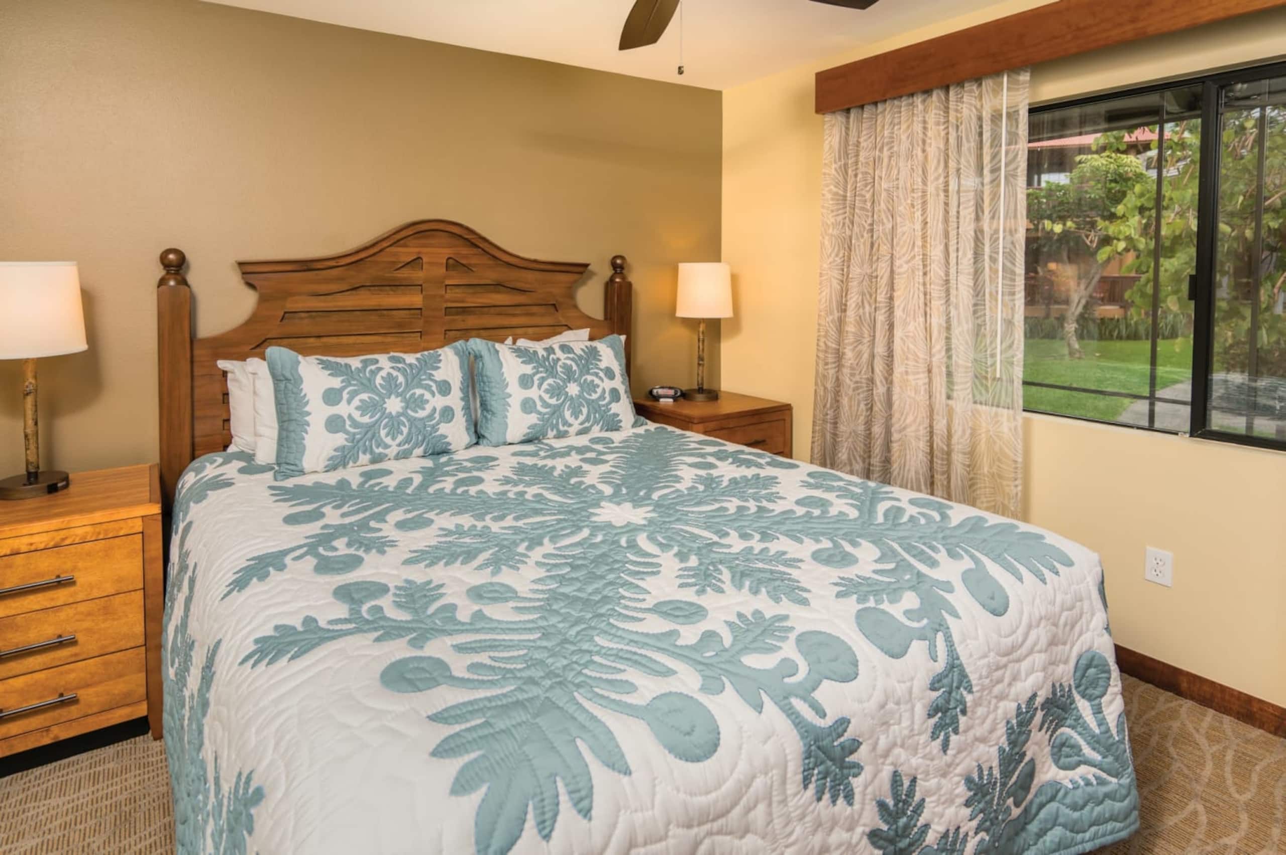 Condo in Kailua-Kona · ★5.0 · 2 bedrooms · 3 beds · 2 private baths - Image 23