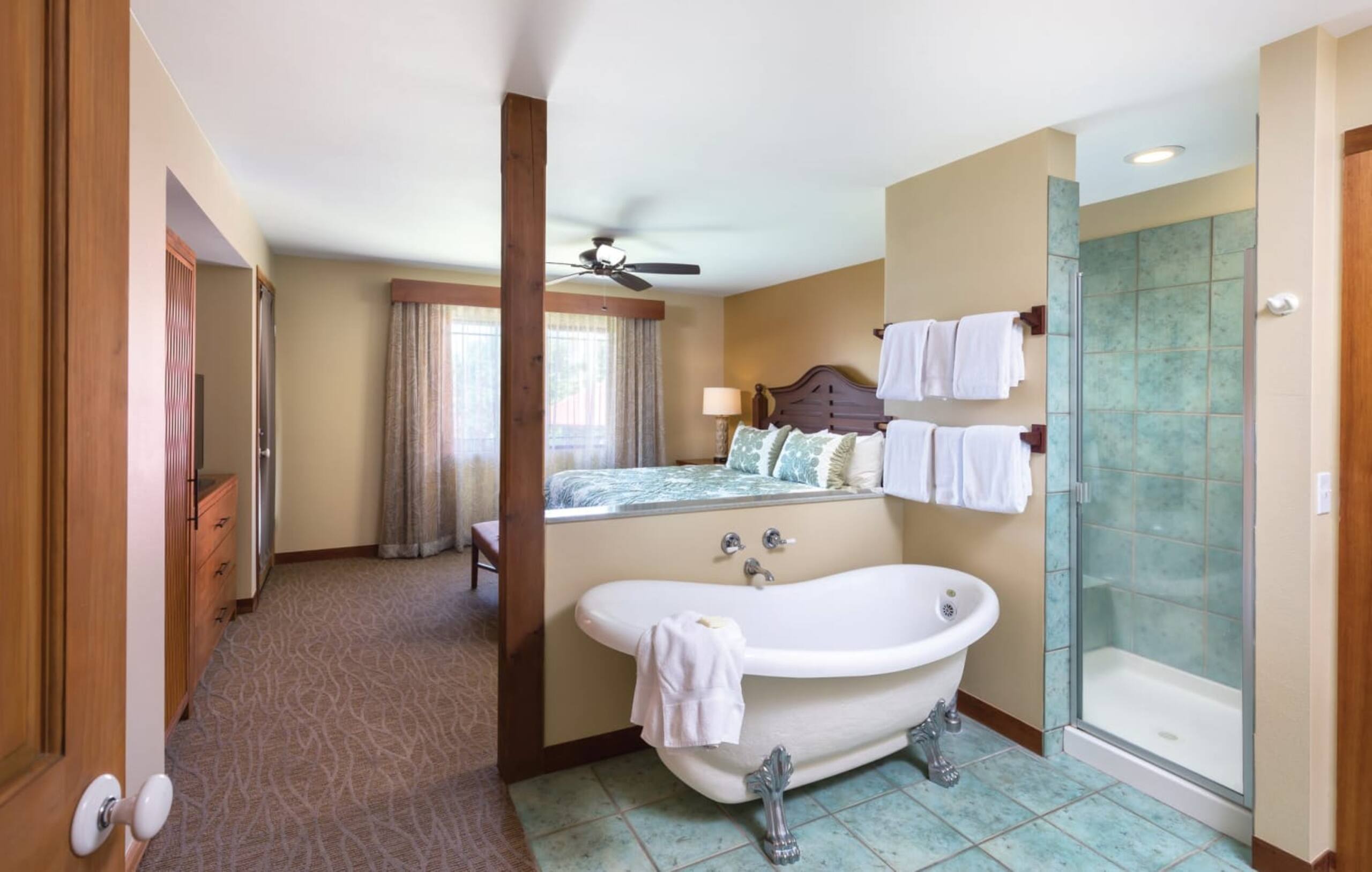 Condo in Kailua-Kona · ★5.0 · 2 bedrooms · 3 beds · 2 private baths - Image 25