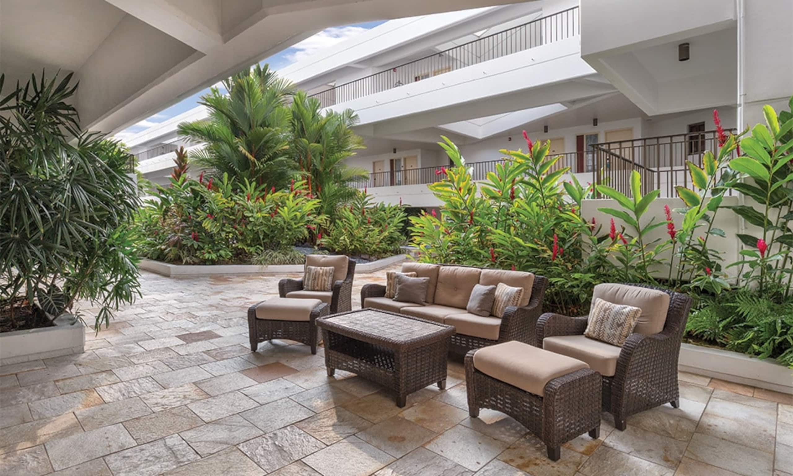 Condo in Kailua-Kona · ★4.89 · 2 bedrooms · 3 beds · 2 private baths - Image 24