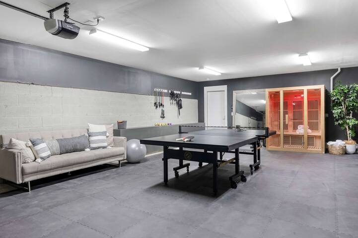 The Gulch House – Pool + 1 mile to Broadway! gallery image 5