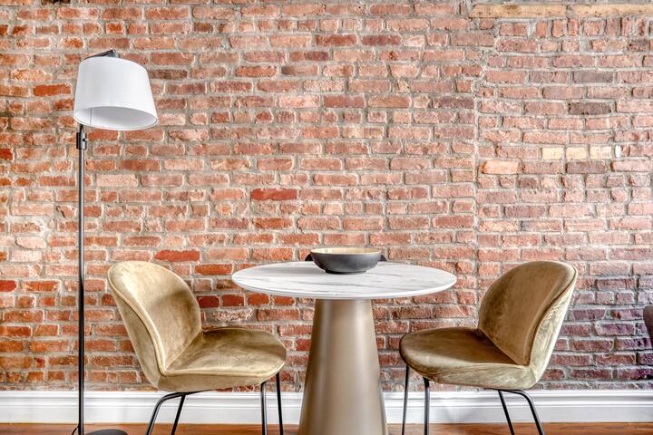 Blueground | SoHo, w/d & balcony, nr groceries gallery image 4