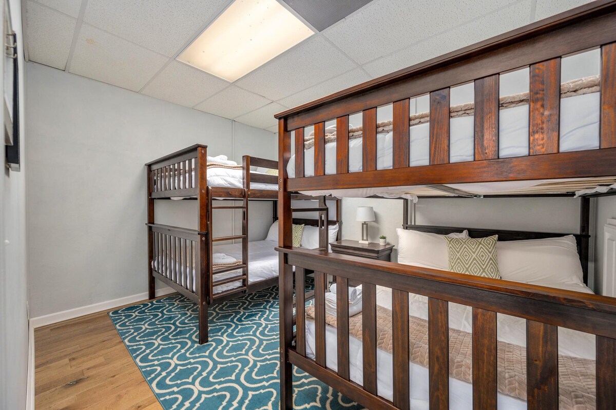 חדר קומותיים