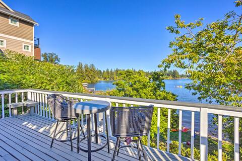 Lakeside Lacey Gem w/ Fire Pit + Private Dock