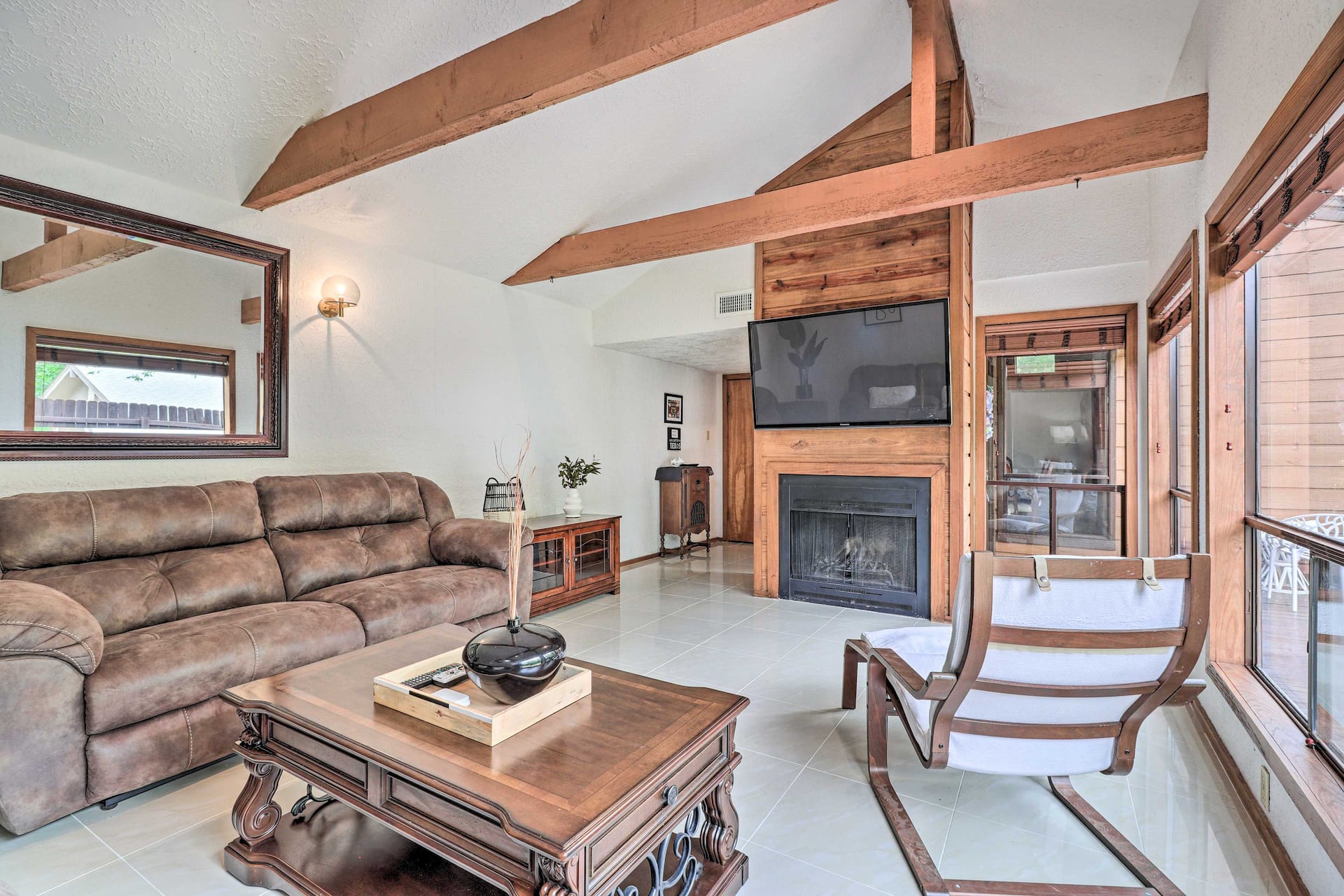 Bryan Home w/ Deck & Yard ~ 4 Mi to Texas A & M! — photo 4