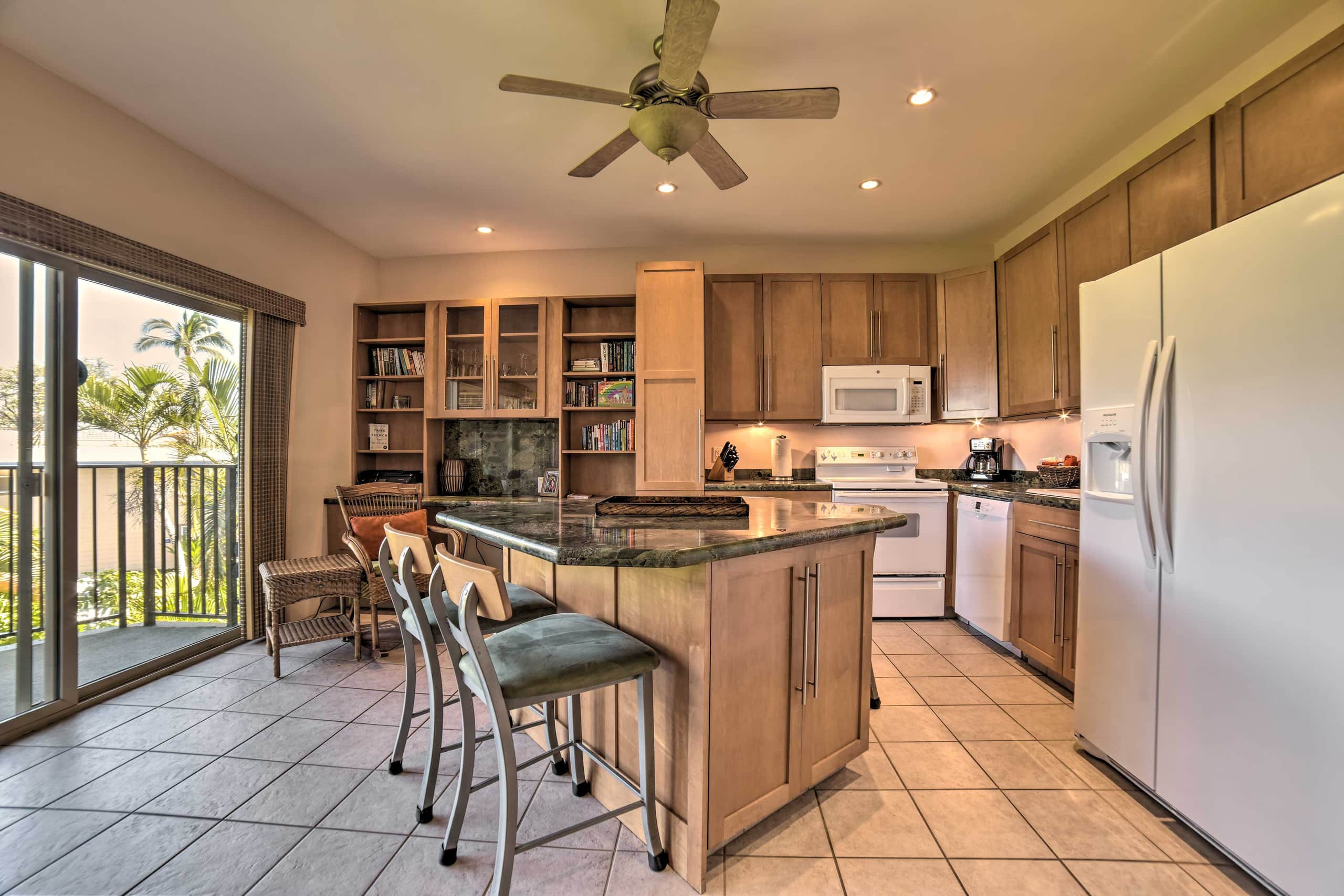 Condo in Kihei · ★4.33 · 2 bedrooms · 3 beds · 2 baths - Image 9