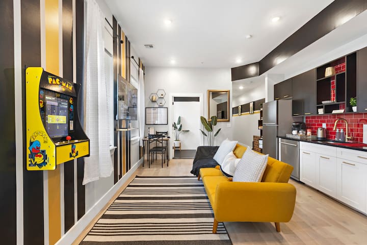 Free Parking~3 Suites Near Downtown Newark gallery image 2