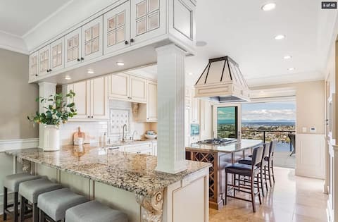 EPIC VIEWS|Theater|Pinball|Chef's Kitchen|Gym|EV