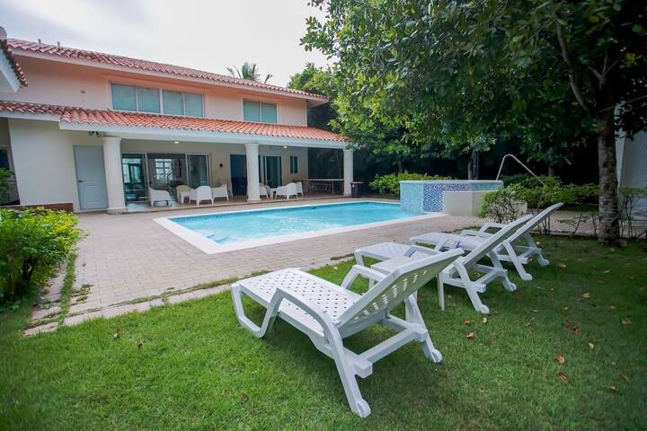 Rovil Properties managed Airbnb listing 1