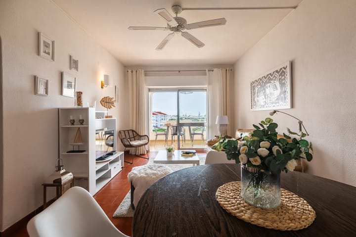 Sea View Central Town 2 Bedroom Apartment - Albufeira