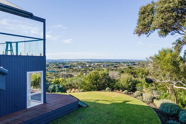 Ocean Panorama on Hetty with pool and spa gallery image 5