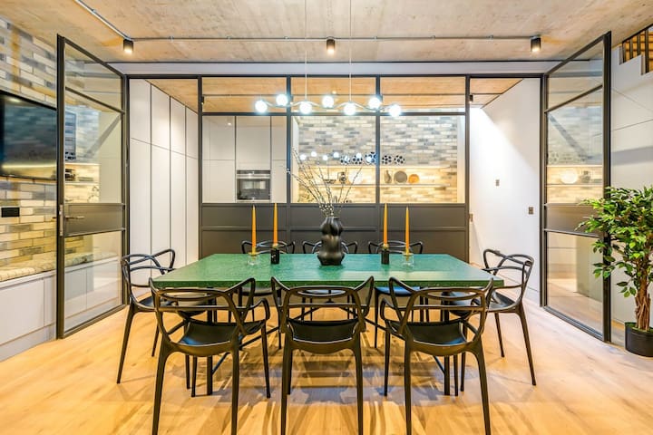 Large Luxury Contemporary Apt in Bloomsbury