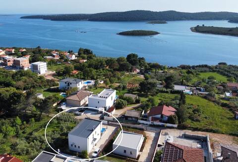 Villa Pura Vida - Private Pool, Sea View