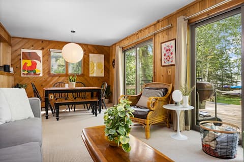 Camp Birch: Waterfront Home on Lake Leelanau