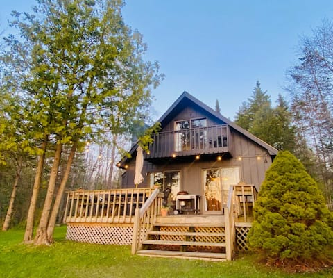 Camp Birch: Waterfront Home on Lake Leelanau