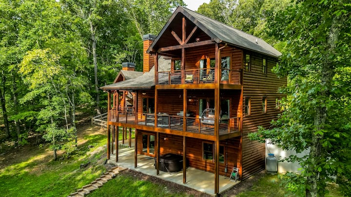 Happy Hideaway | Mineral Bluff, Ga - Cabins for Rent in Mineral
