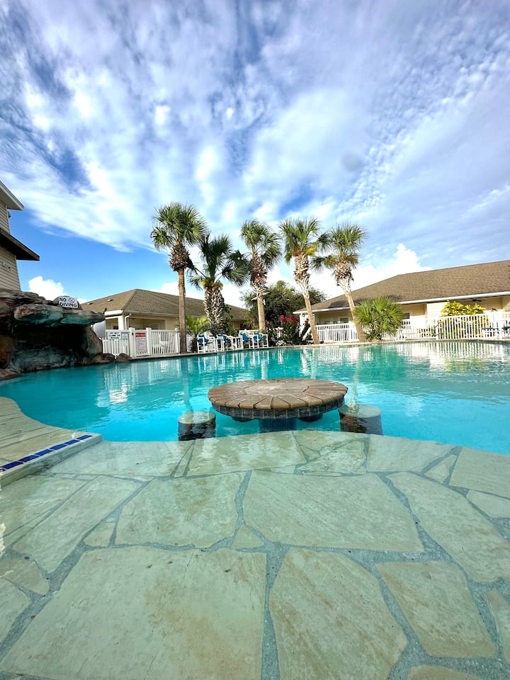 Heated Pool/,Private Patio, Pool Side, Near to