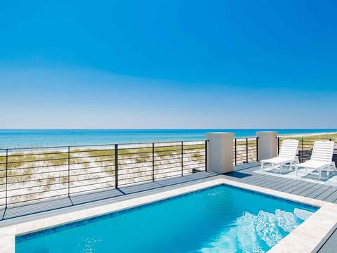 Viviana #2 | Beachfront + Private Pool!