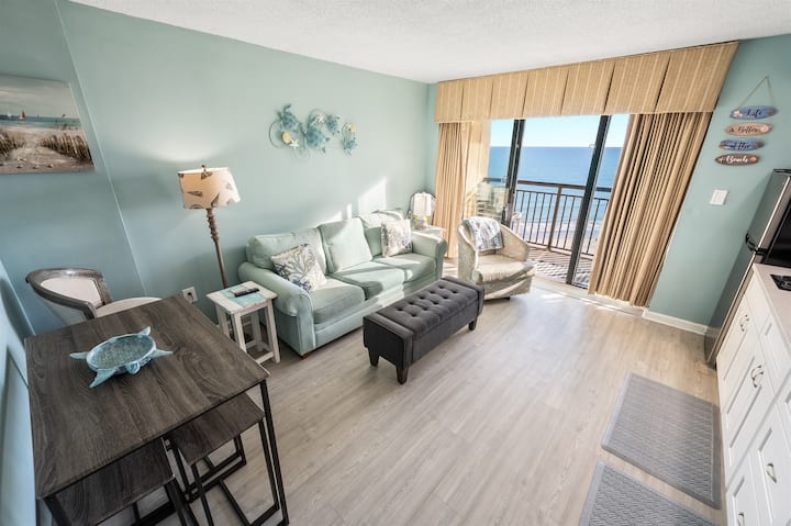 Oceanfront Condo With Pool & Beach Access - North Myrtle Beach, SC