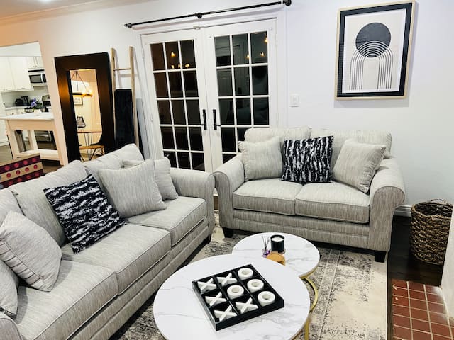 M-Street Family Hideaway-The Heart & Soul of Home!