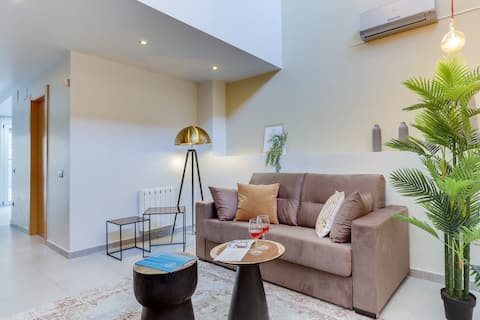 Top performing Airbnb: Sweett | Callao Plaza, Family Apartment in Hostafrancs