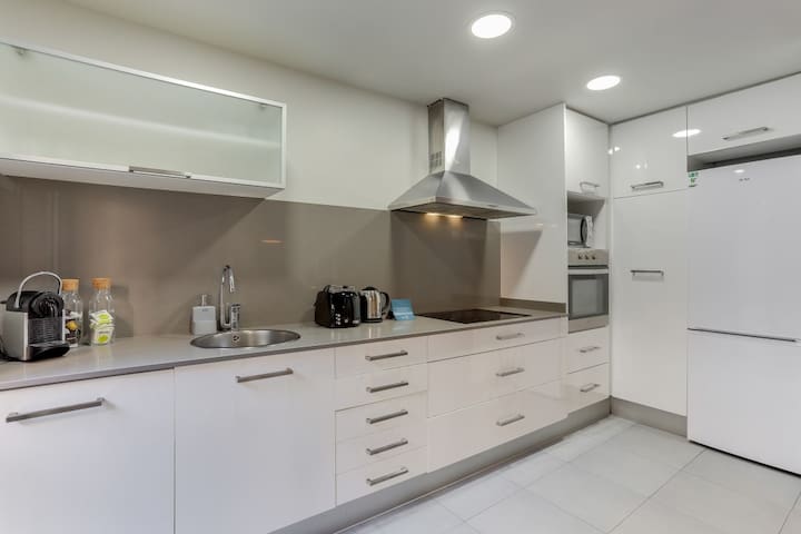 Sweett | Callao I gallery image 4