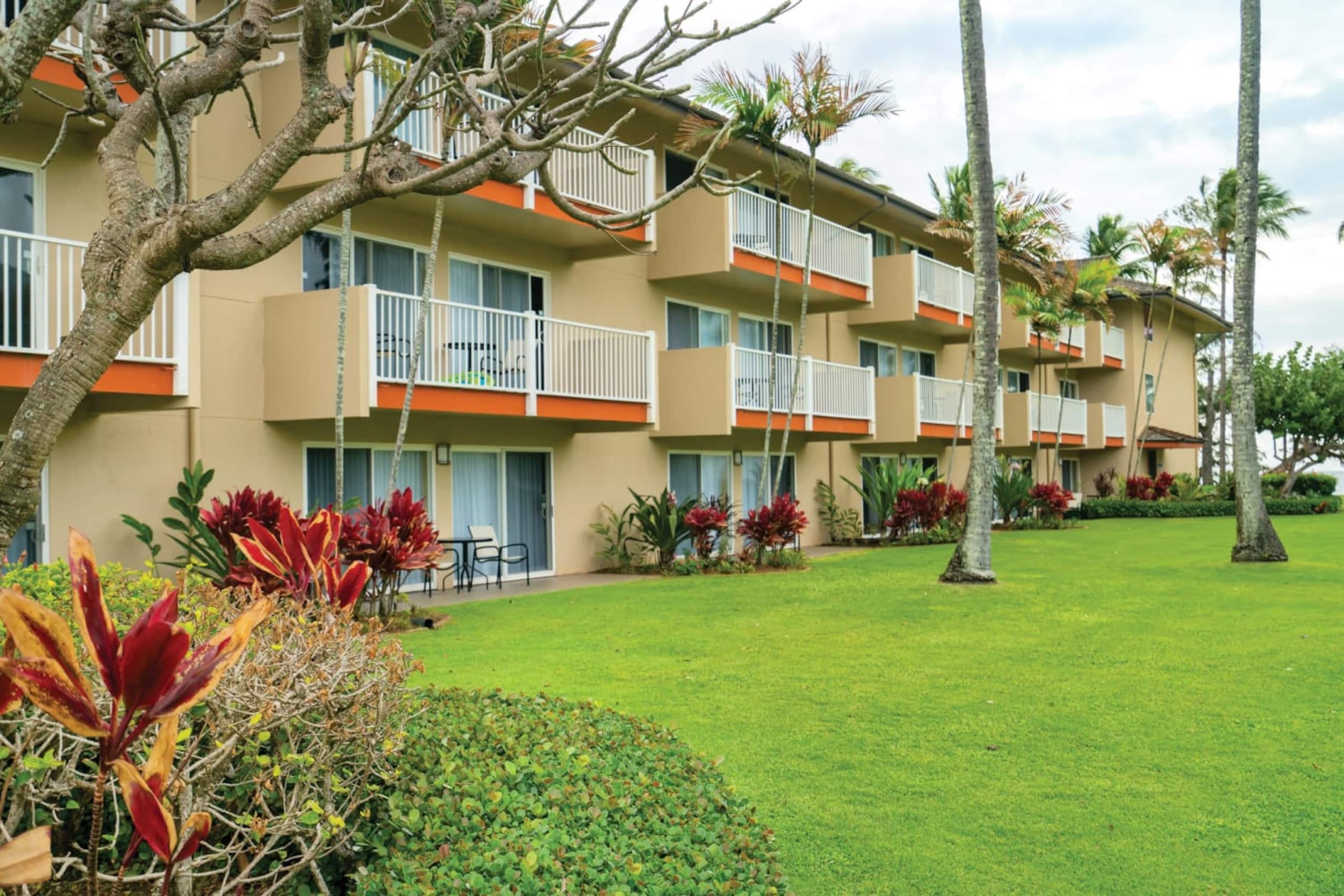 Condo in Kapaa · ★5.0 · 1 bedroom · 2 beds · 1 private bath - Image 40