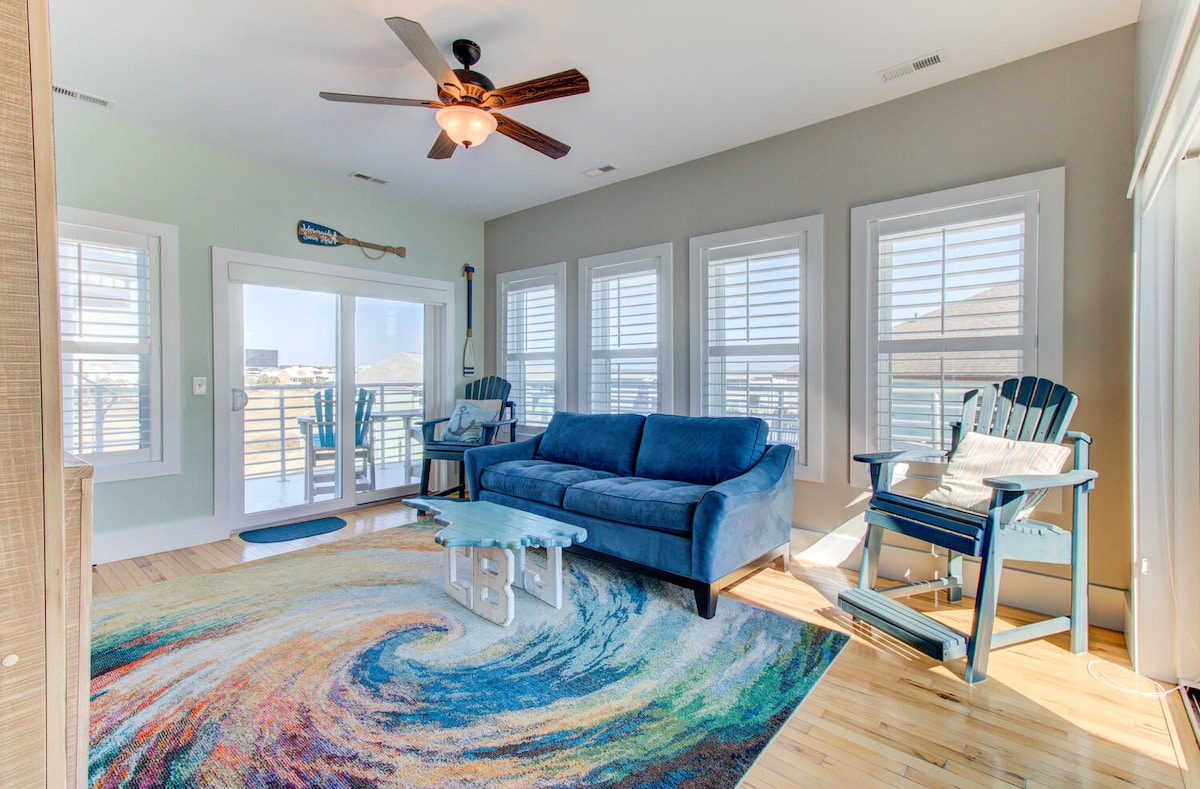 Dnevna soba na gornjem katu s kaučem za spavanje