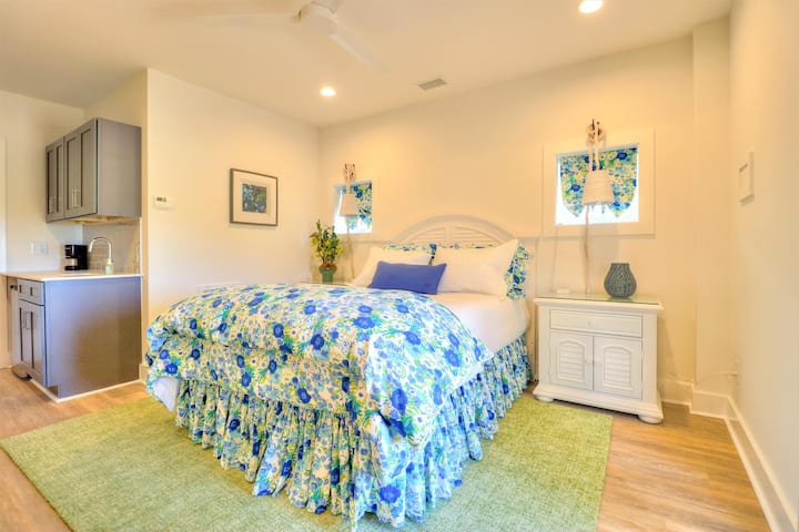 Lilypad B - Bedroom