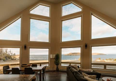 Coastal Cliff House | Oceanfront A-Frame & Hot Tub