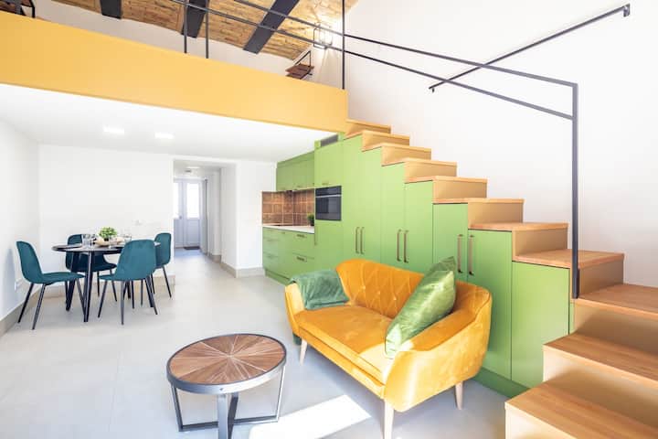 Stylish & Unique Central + Balcony - Madžarska