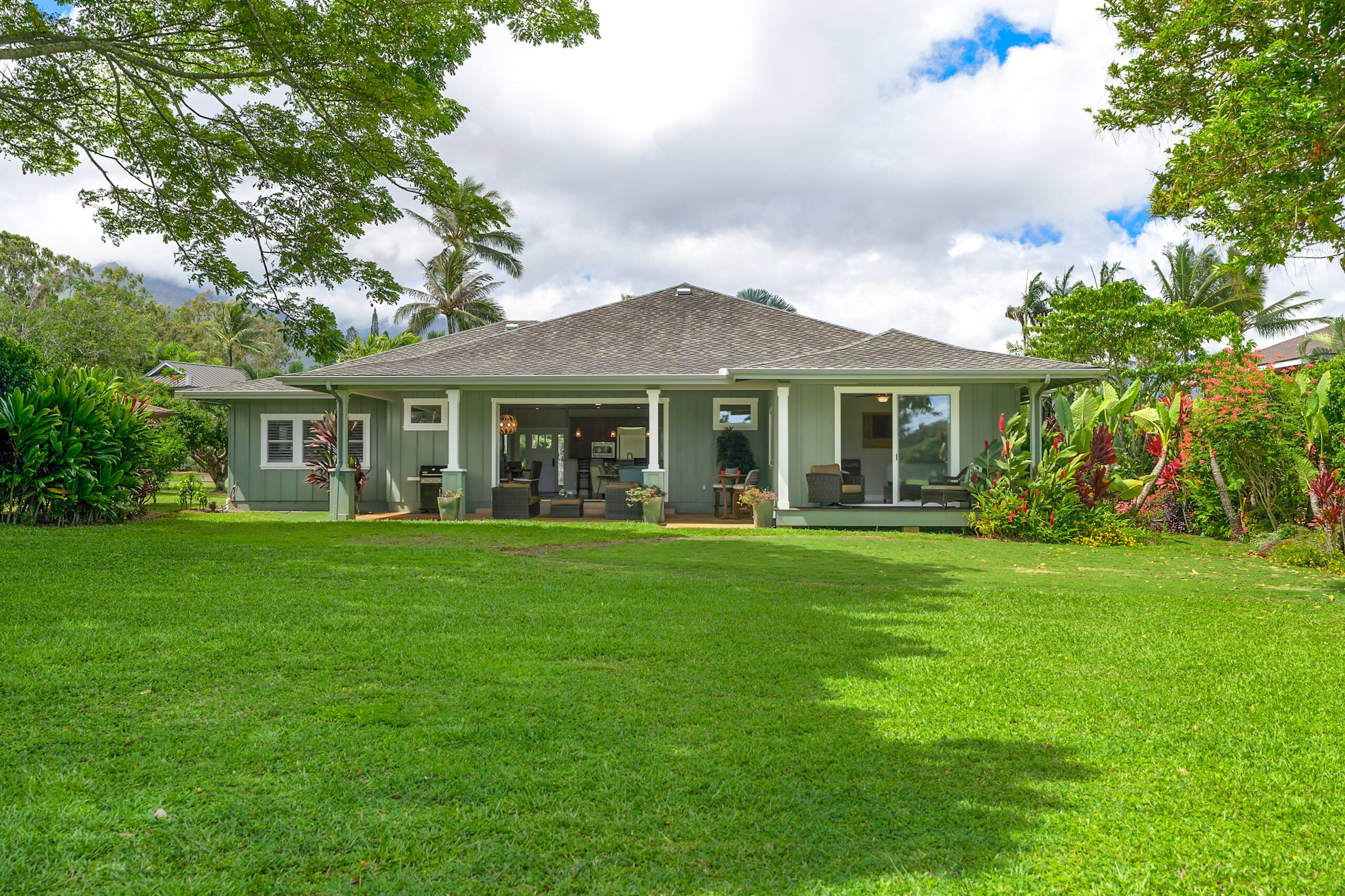 Hale Alaula, Elegant Hawaiian Home with A/C - Photo 36