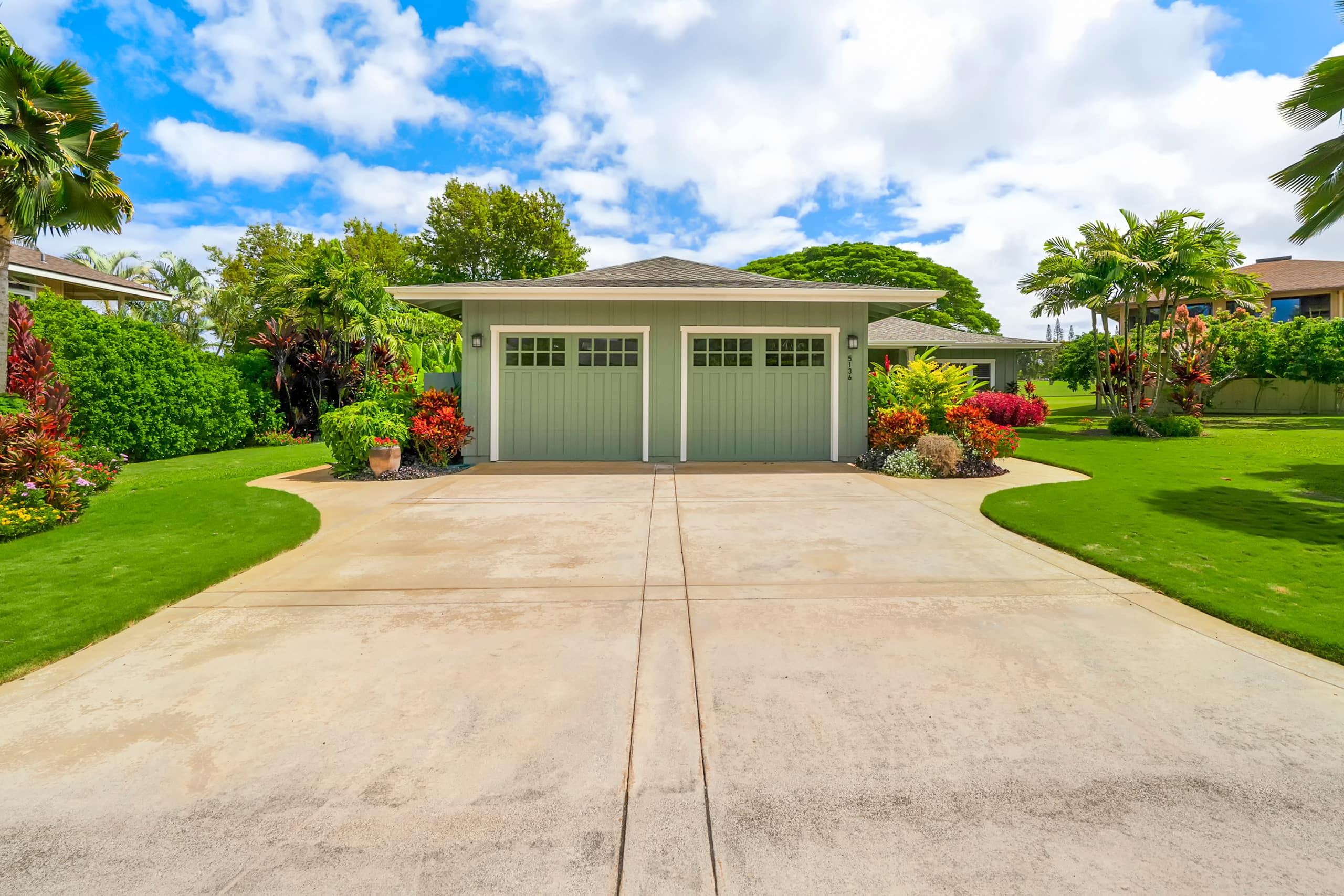 Hale Alaula, Elegant Hawaiian Home with A/C - Photo 41