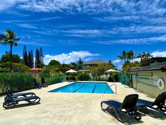 Hale Alaula, Elegant Hawaiian Home with A/C gallery image 4