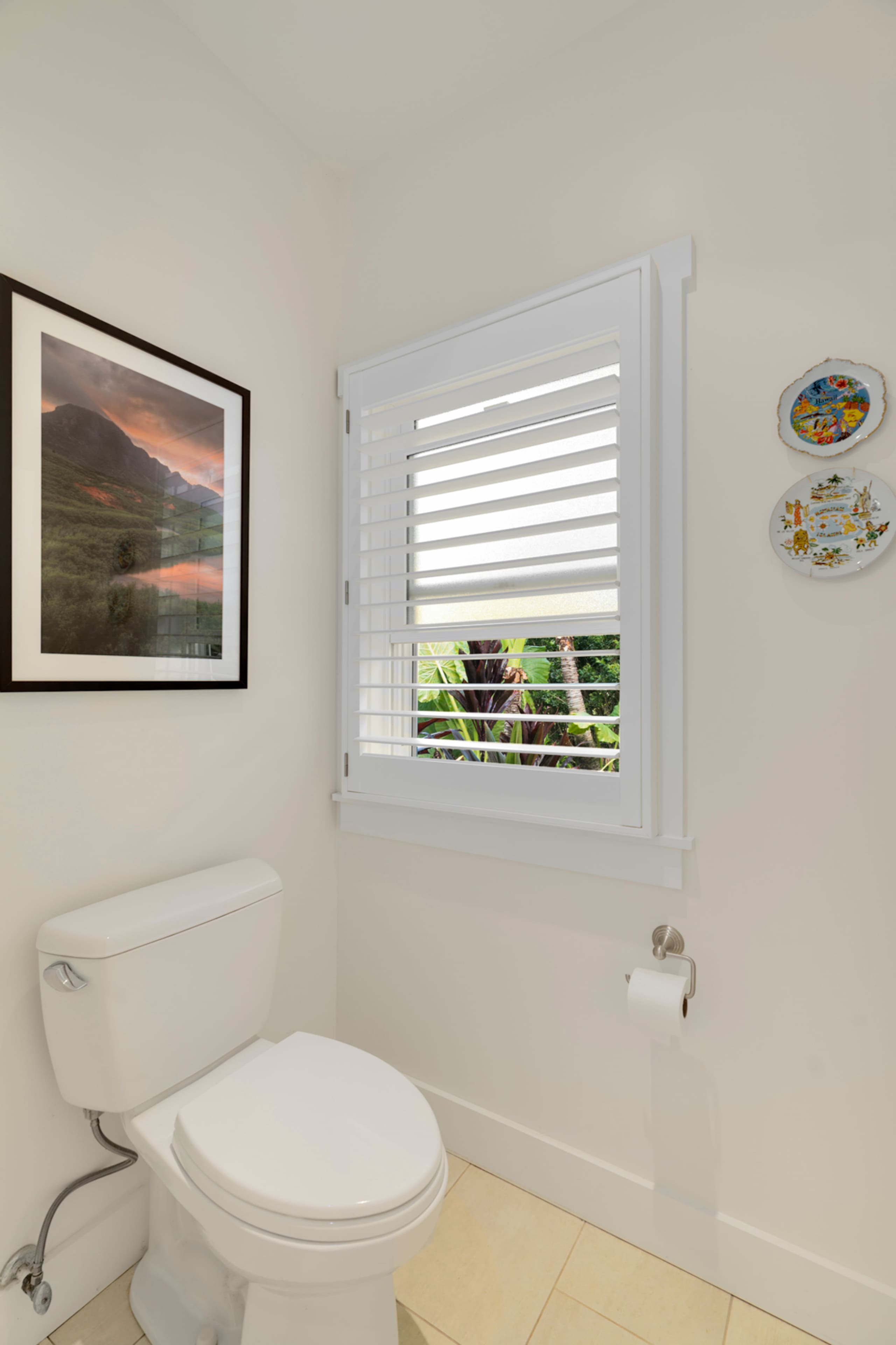 Hale Alaula, Elegant Hawaiian Home with A/C - Photo 32